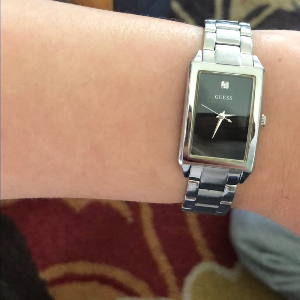 GUESS WOMEN WATCH black interior and silver